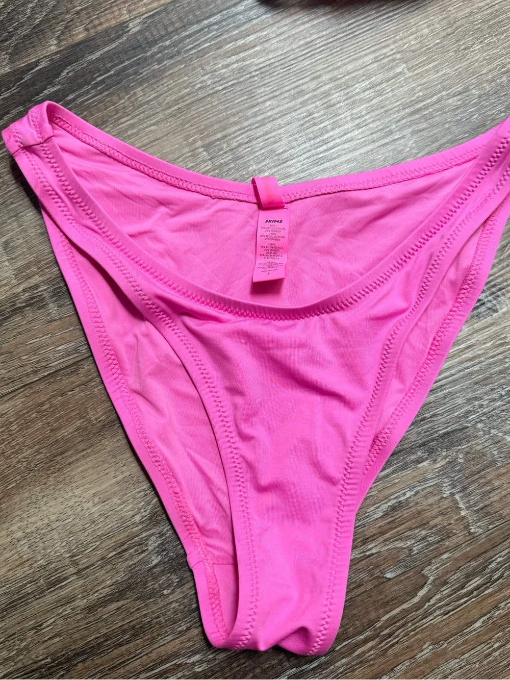 Skims swim top and bottom set size Small